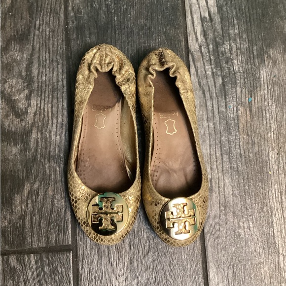 💥PRICE DROP💥 Gold Snakeskin Embossed Leather Minnie Ballet Flats - Picture 2 of 7